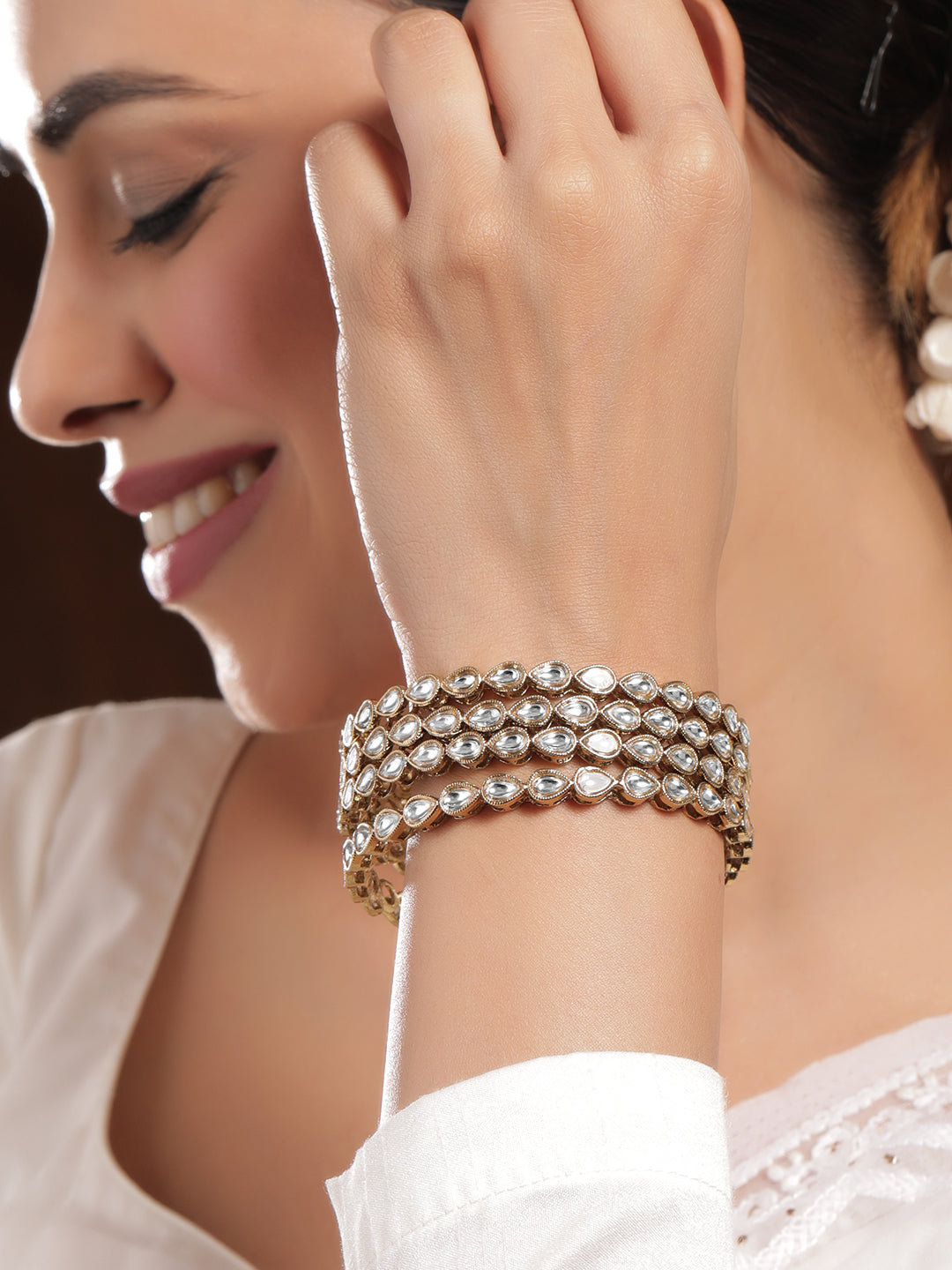 Eternal Royal Kundan Glow Bangles
