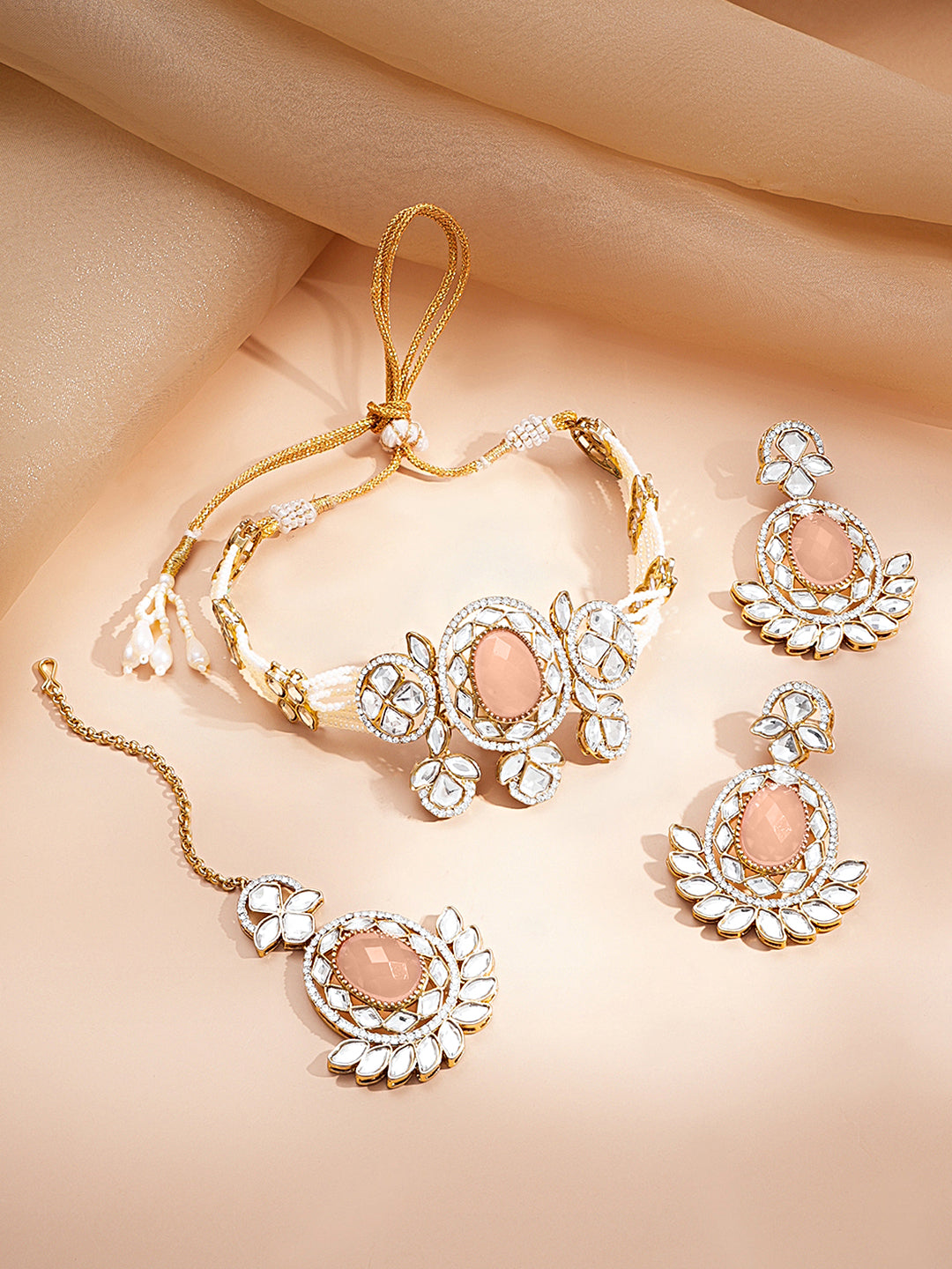 Gold Plated Pearl Beaded Kundan Peach Choker Set With Maangtikka