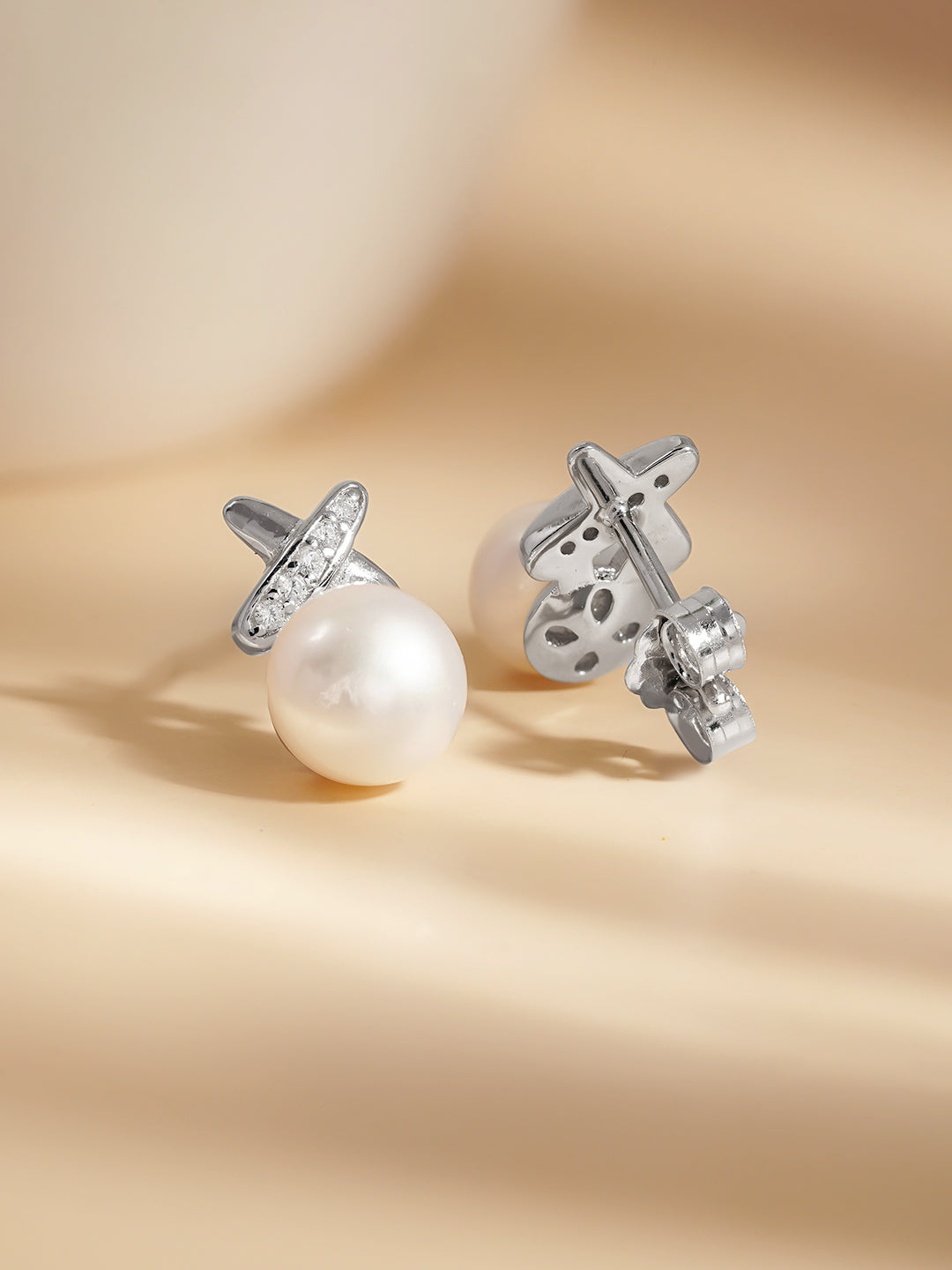 925 Fine Silver Pearl Glow Stud Earrings