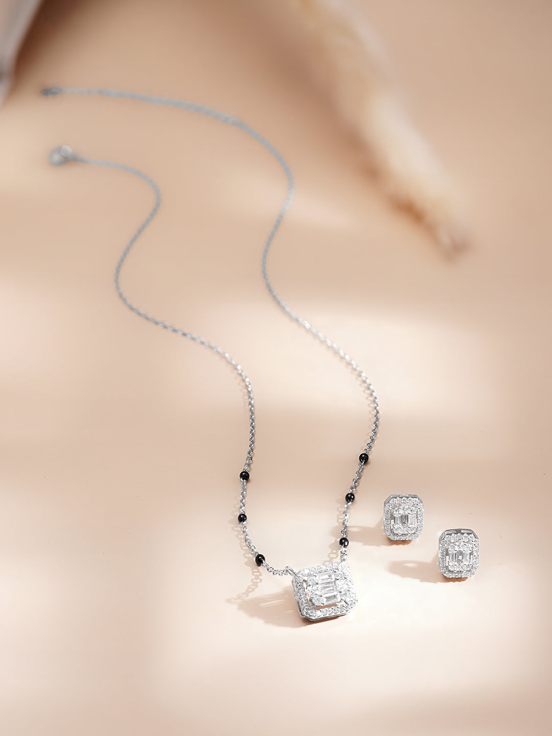 925 Fine  Silver Crystal Glow Pendant Set