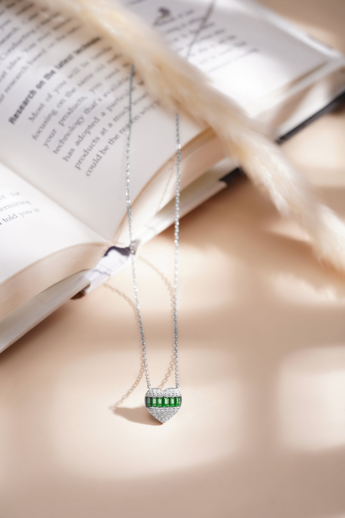 925 Fine Silver Emerald Heart Pendant Necklace