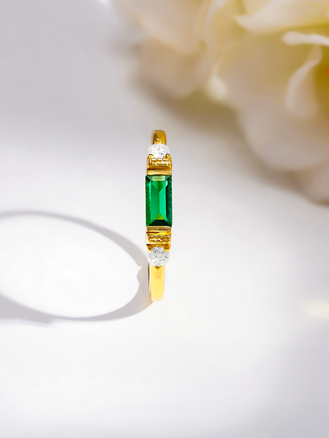 925 Fine  Silver Emerald Glow Minimal Ring