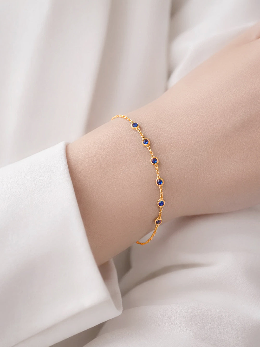 925 Fine Silver Sparkling Blue Crystal Bracelet
