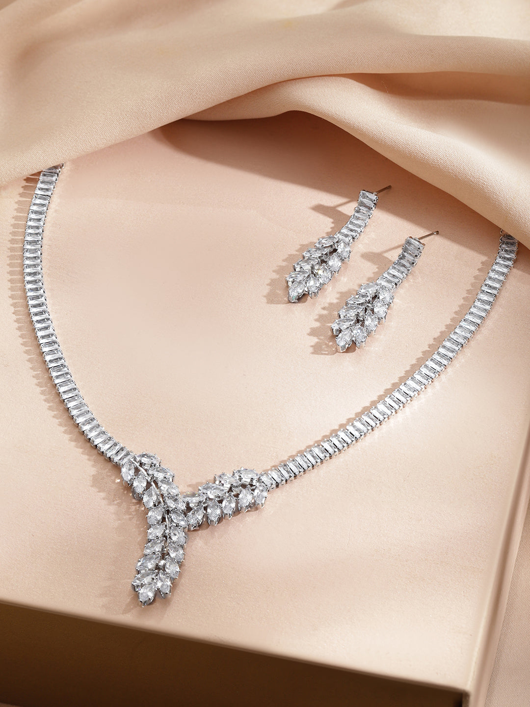 White Crystal Studded Necklace Set