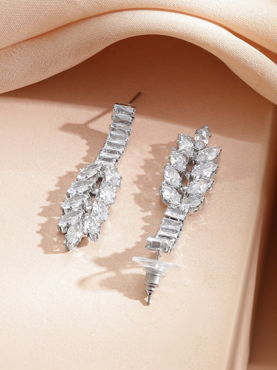 White Crystal Studded Necklace Set