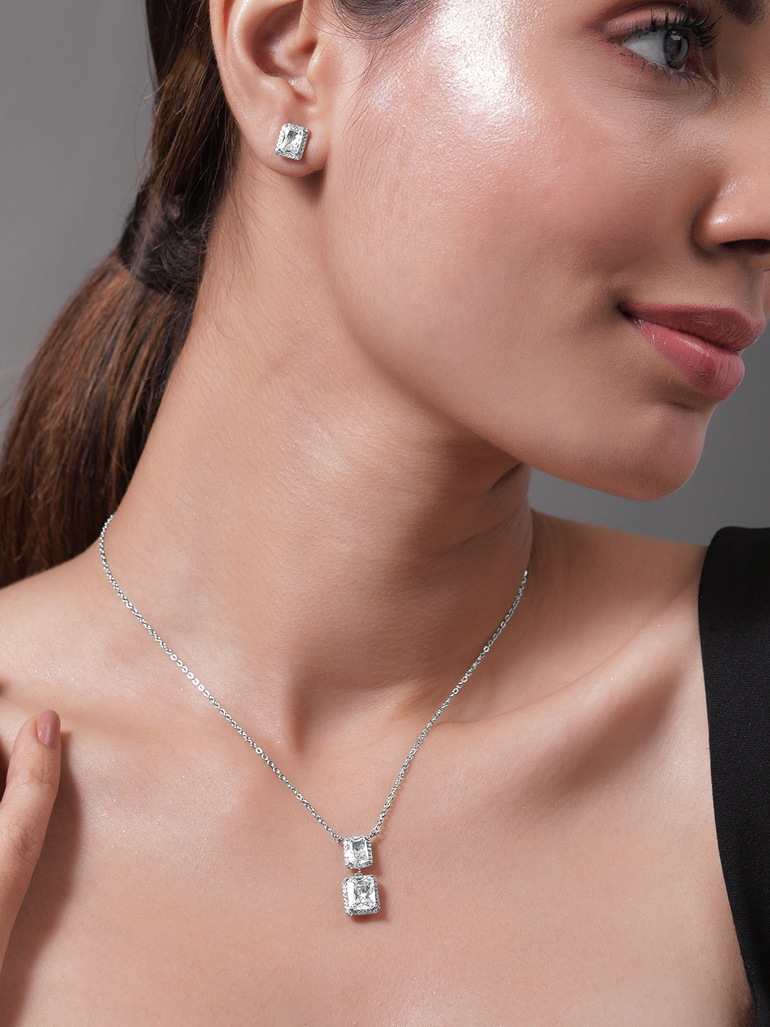Rhodium plated Octo Pendant Set