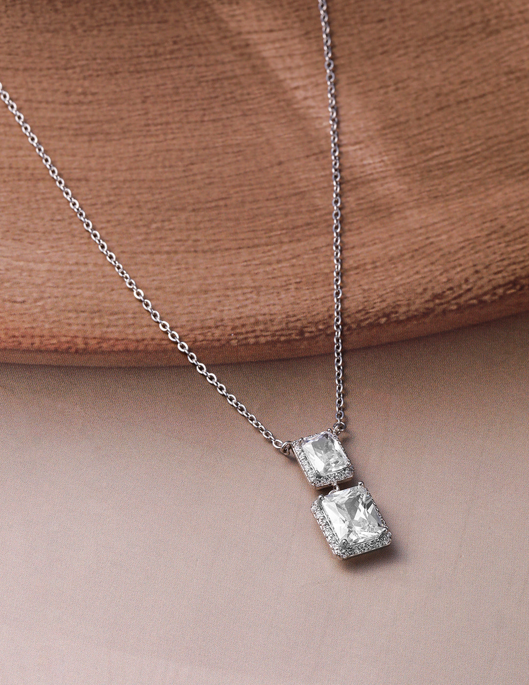 Rhodium plated Octo Pendant Set