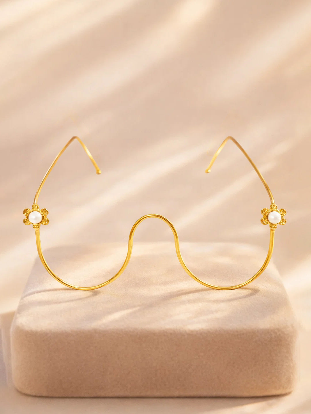 Gold Tone Brass Minimal Pearl Blossom Facelet Face Jewellery