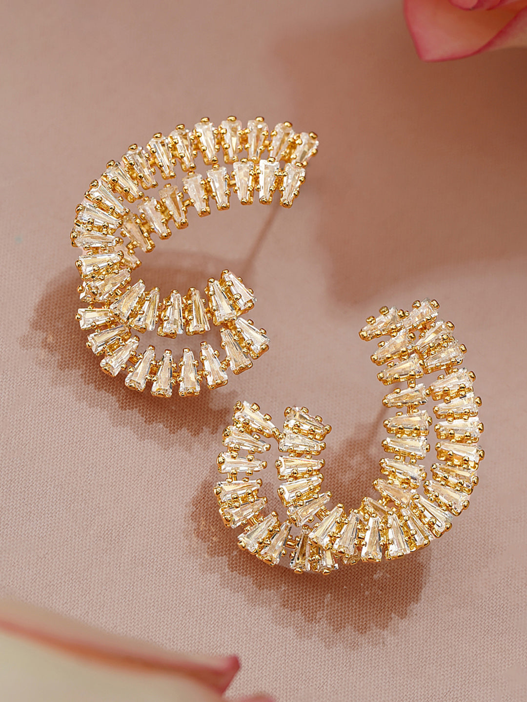 Modern Curvs American Diamond Zirconia Studs