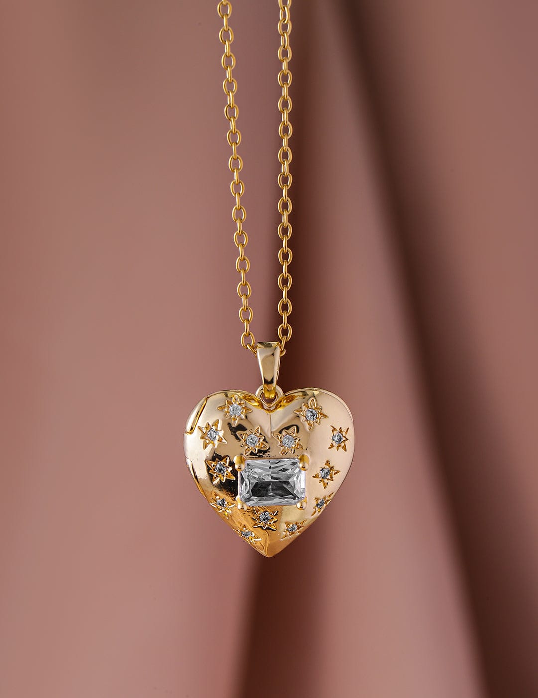 Endearing American Diamond Zirconia Heart Pendant Chain Necklace
