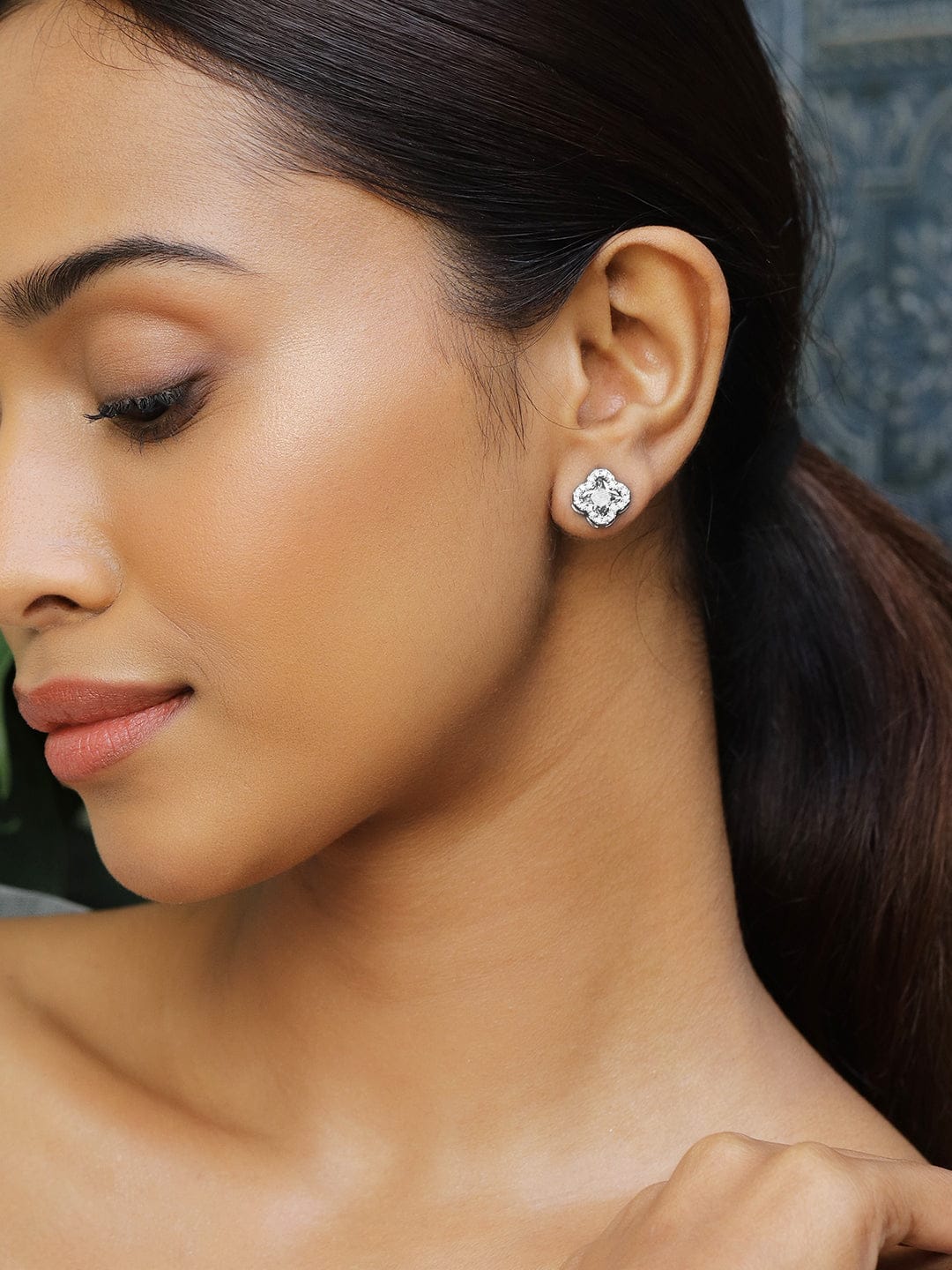 Clover Tales in Silver Light Studs