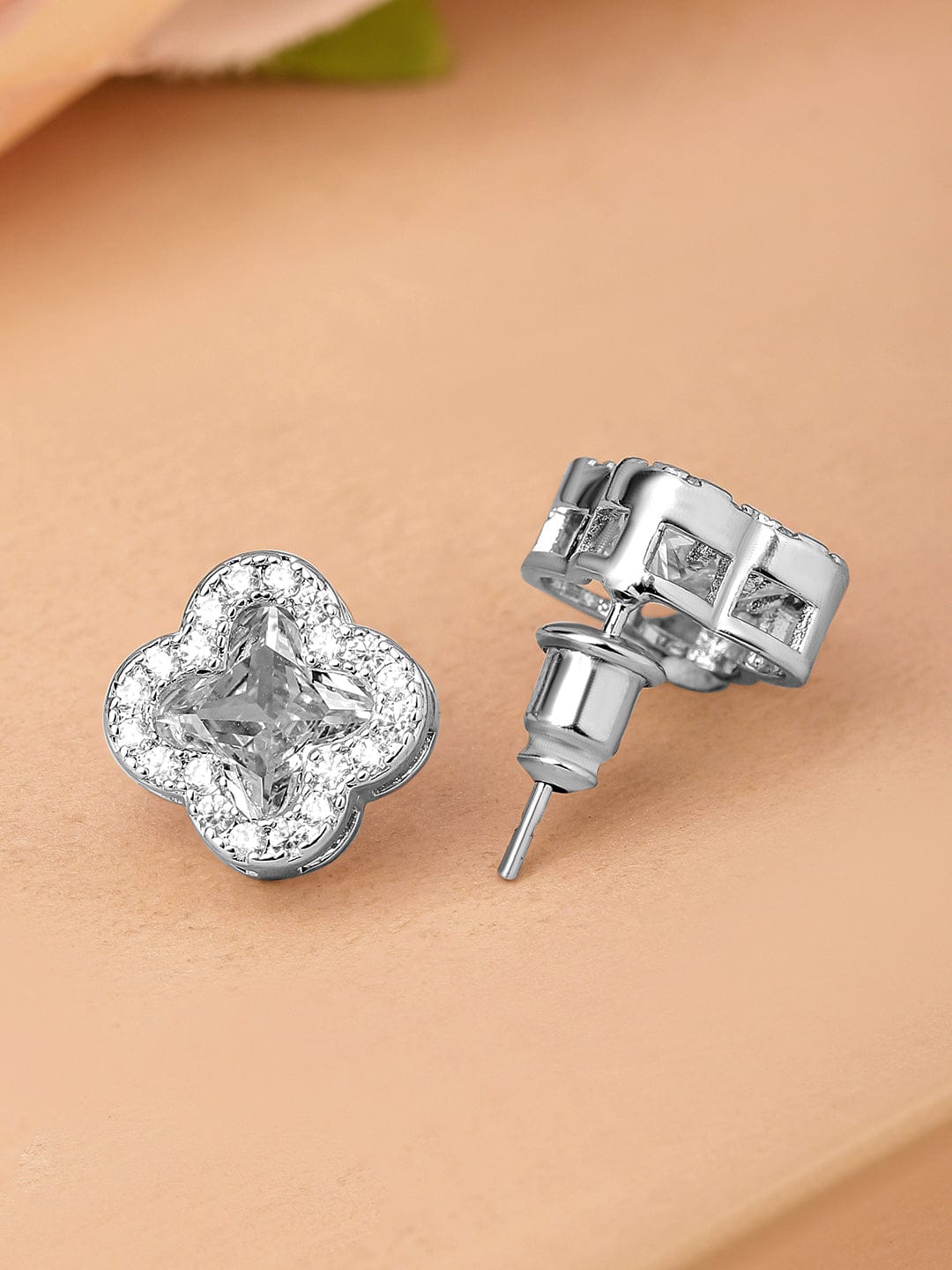 Clover Tales in Silver Light Studs