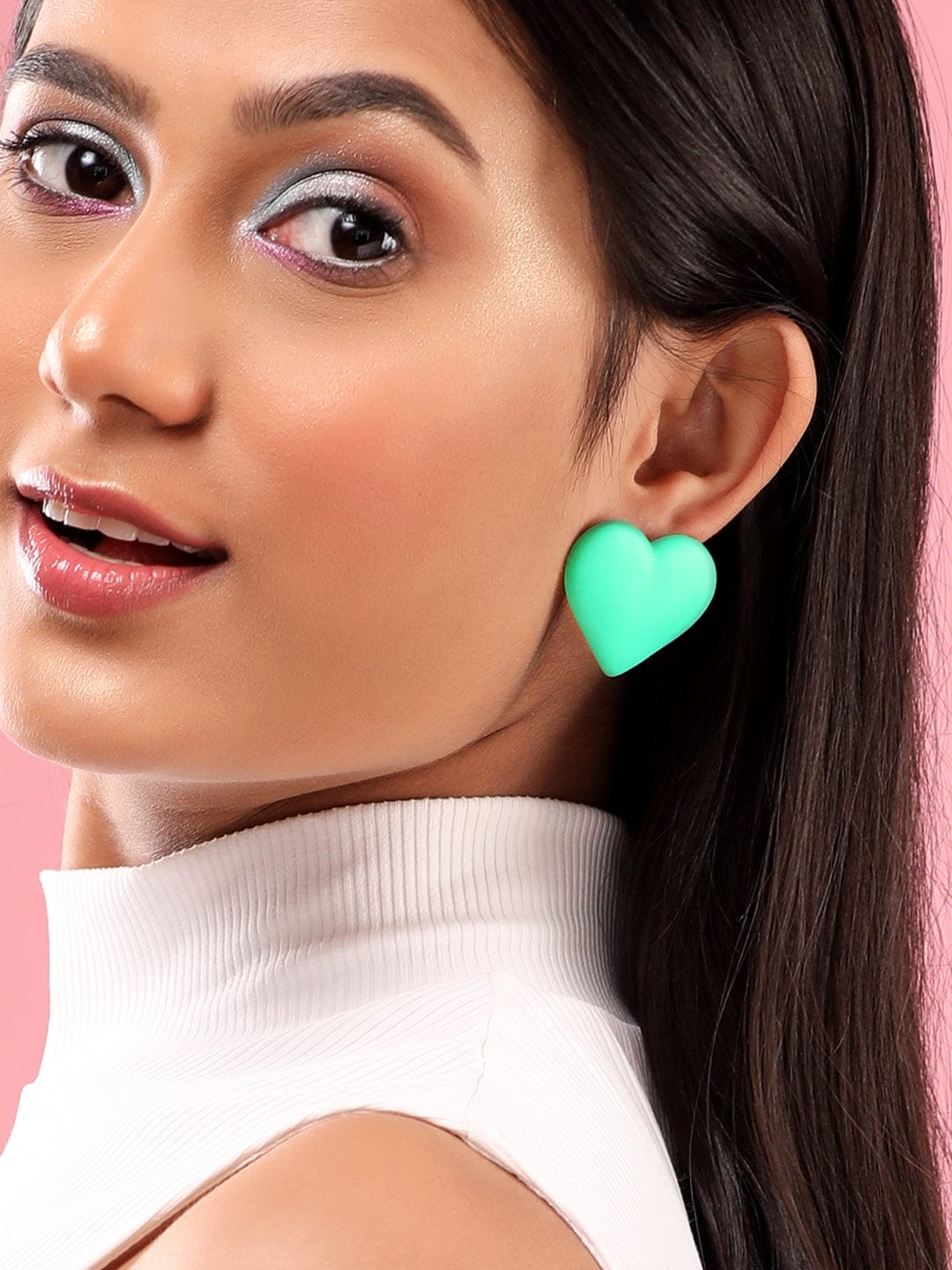 Rubans Voguish Set Of 2, Textured Gold & Green Heart Earrings