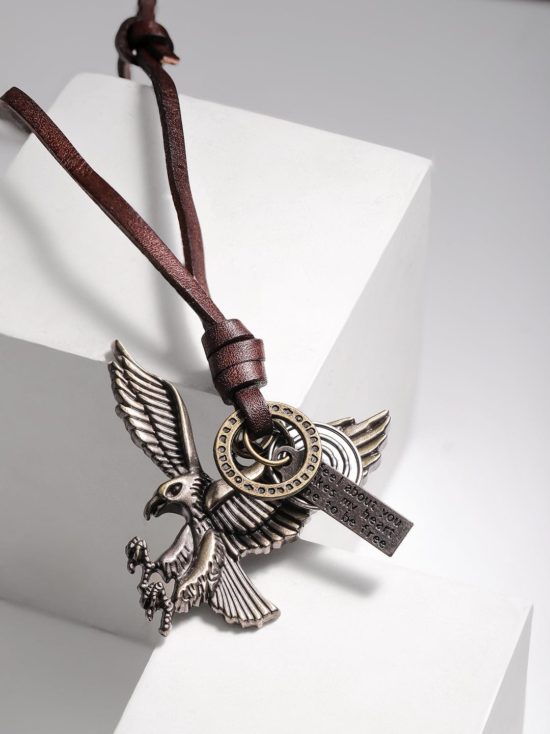 Rubans Voguish Men Eagle Motif Necklace