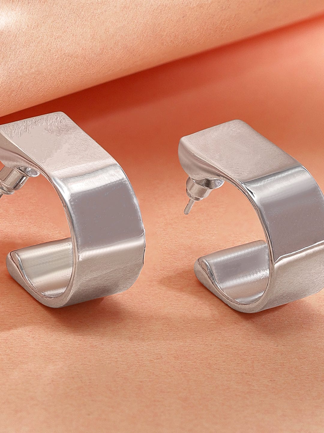 Rubans Voguish Modern Elegance Silver Plated Hoop Earrings