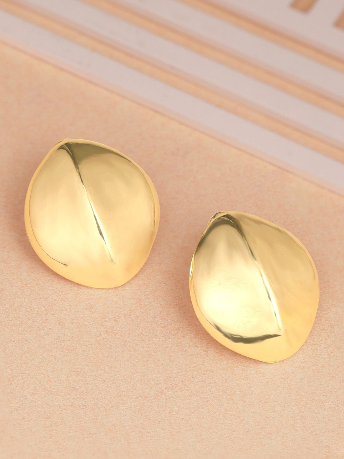 Rubans Voguish Rhodium Plated Leaf Motif Contemporary Stud Earring