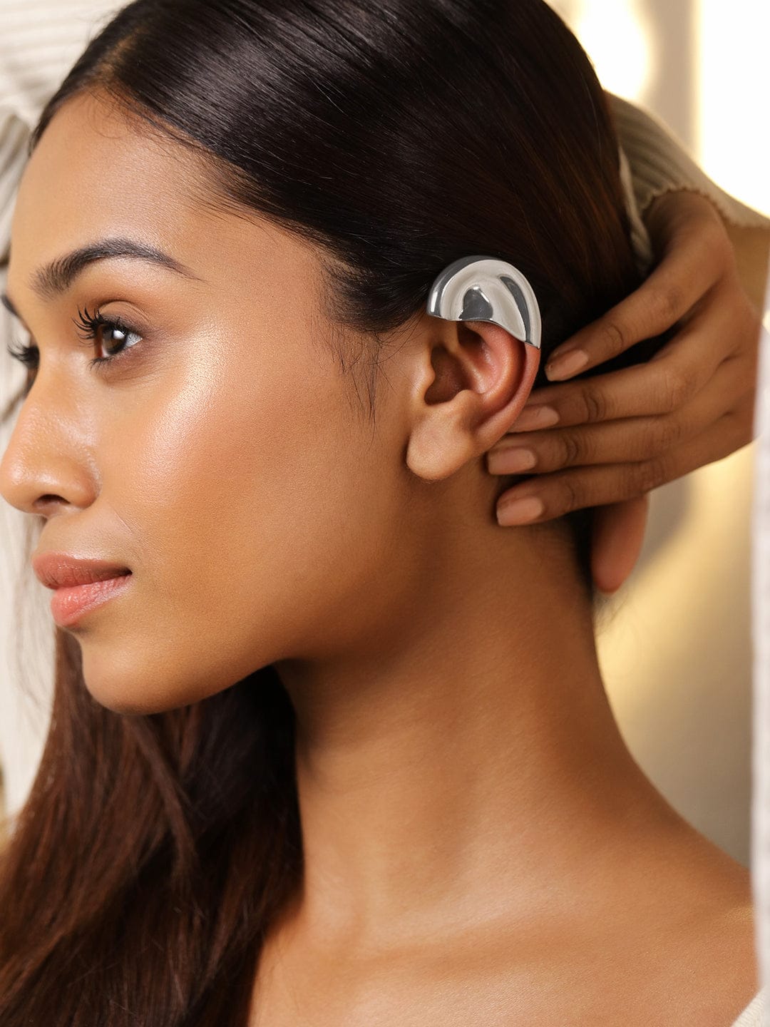 Sculpted Bold Sleek Ear Cuff