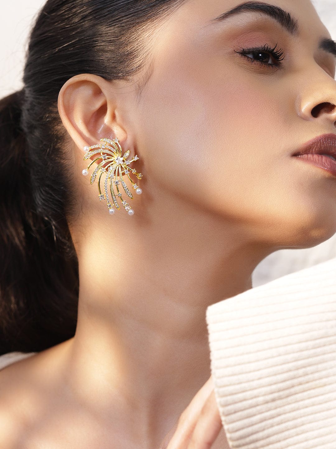 Twinkling Firework-Inspired Crystal Studs